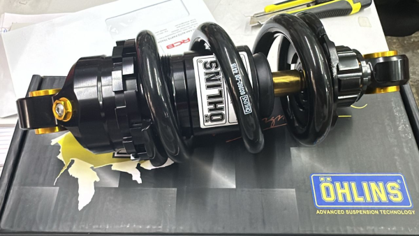 MONOSHOCK 28(Y15ZR)GAS (203MM)AA BK ORGSSSOGG